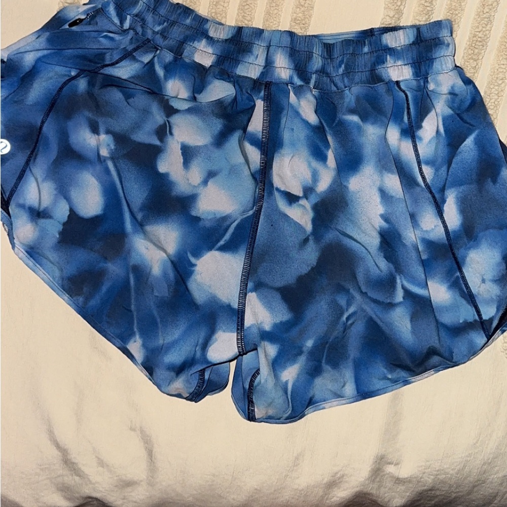 Lululemon hotty hot